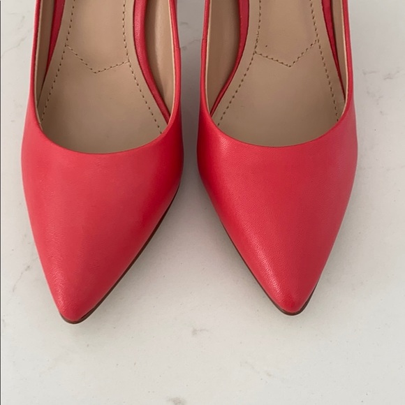 BRAND NEW: Charles David Pumps - Picture 7 of 9